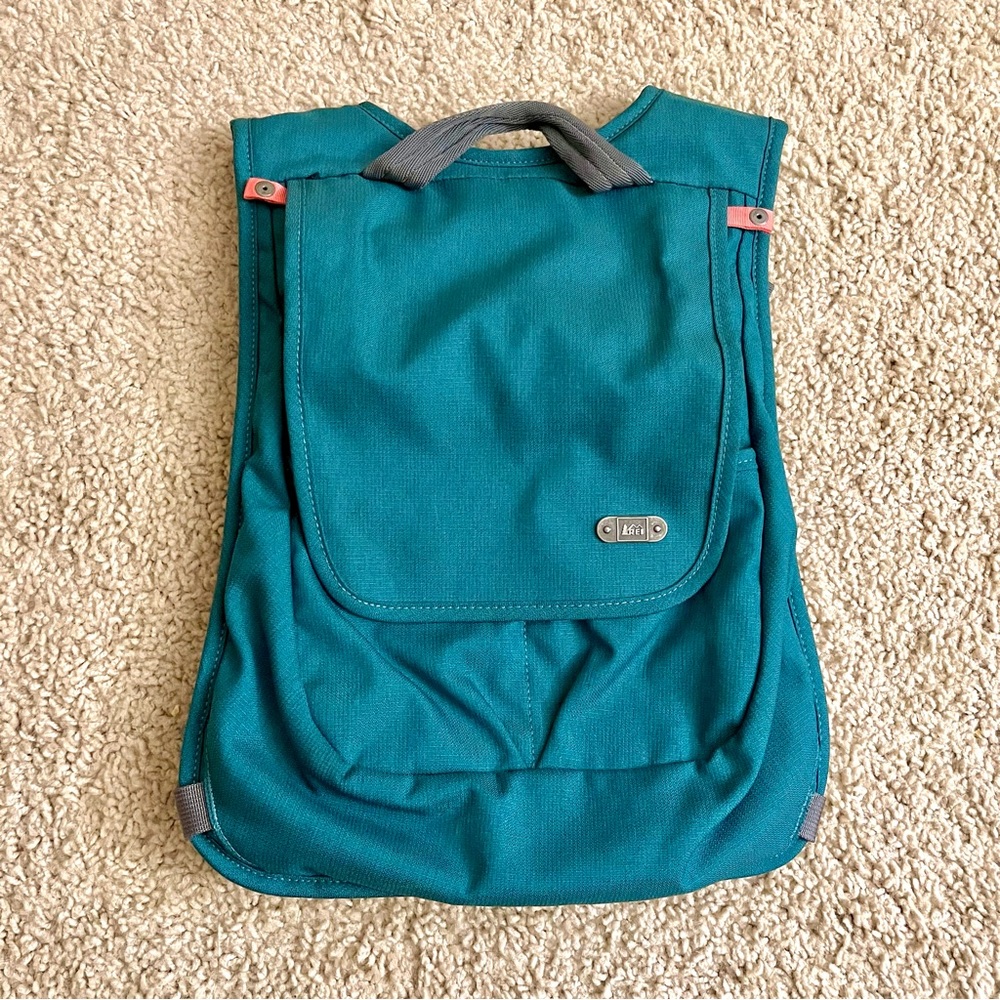 REI Lightweight Hiking Backpack Teal Color